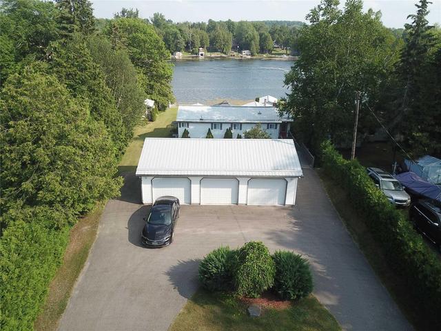 132 Charlore Park Dr, House detached with 3 bedrooms, 4 bathrooms and 8 parking in Kawartha Lakes ON | Image 1