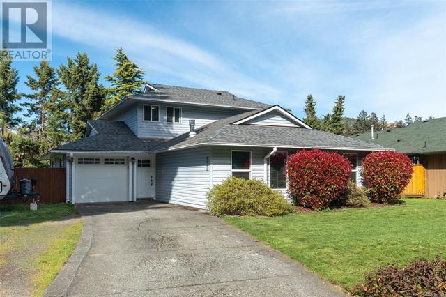 2990 Cressida Cres, House detached with 4 bedrooms, 2 bathrooms and 6 parking in Langford BC | Image 2