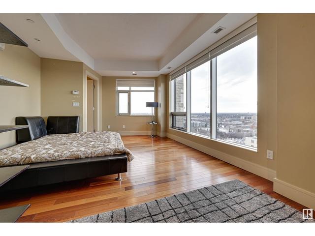 1900 - 10035 Saskatchewan Dr Nw, Condo with 3 bedrooms, 4 bathrooms and 5 parking in Edmonton AB | Image 49