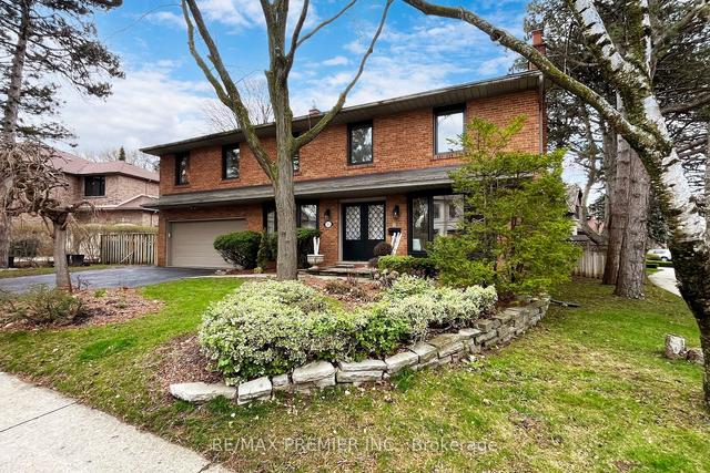 213 Lord Seaton Rd, House detached with 5 bedrooms, 3 bathrooms and 6 parking in Toronto ON | Image 23