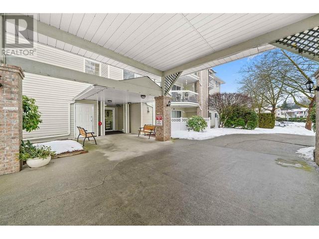 122 - 22514 116 Avenue, Condo with 2 bedrooms, 2 bathrooms and 1 parking in Maple Ridge BC | Image 22