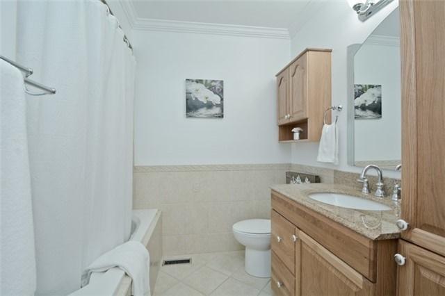118 - 10 Bassett Blvd, Townhouse with 3 bedrooms, 2 bathrooms and 1 parking in Whitby ON | Image 15