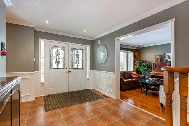 41 Selkirk Dr, House detached with 4 bedrooms, 4 bathrooms and 4 parking in Whitby ON | Image 36