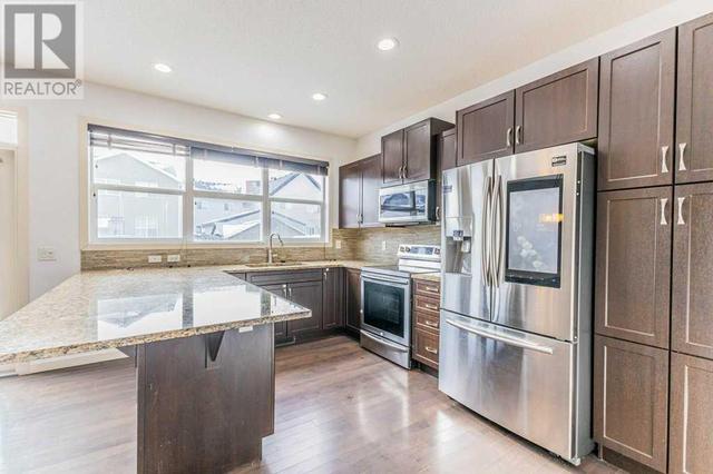 150 Skyview Point Crescent Ne, House detached with 4 bedrooms, 3 bathrooms and 4 parking in Calgary AB | Image 2