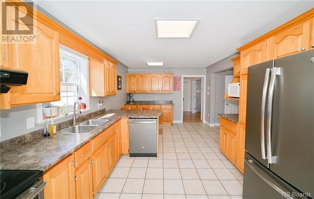 31 Brizley Street, House detached with 4 bedrooms, 3 bathrooms and null parking in Oromocto NB | Image 5