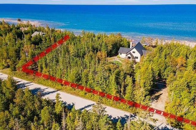 84 Zorra Dr, House detached with 4 bedrooms, 3 bathrooms and 7 parking in Northern Bruce Peninsula ON | Image 1