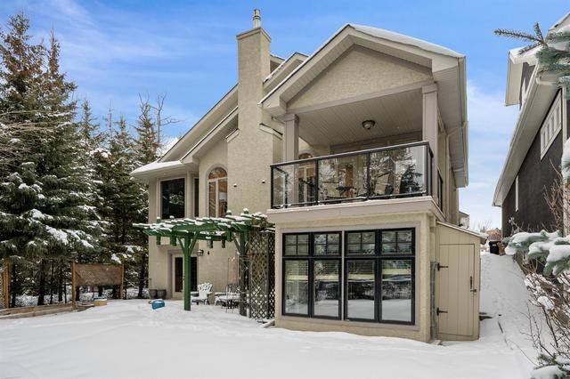 322 Discovery Ridge Boulevard Sw, House detached with 4 bedrooms, 3 bathrooms and 4 parking in Calgary AB | Image 17