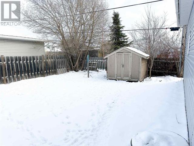 26 Pine Rd, House detached with 3 bedrooms, 2 bathrooms and null parking in Red Lake ON | Image 16