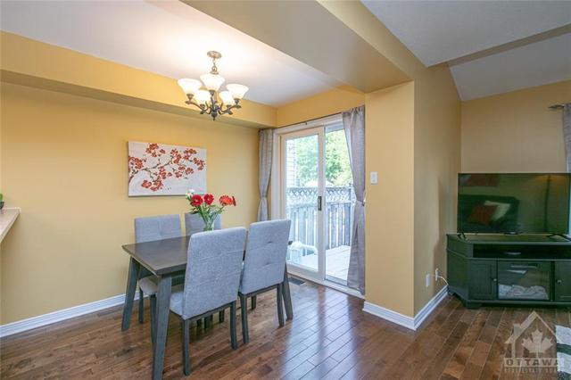 35 Grassy Plains Drive, Townhouse with 3 bedrooms, 2 bathrooms and 3 parking in Ottawa ON | Image 7