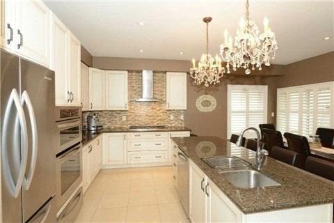 106 Via Borghese St, House detached with 4 bedrooms, 4 bathrooms and 2 parking in Vaughan ON | Image 6