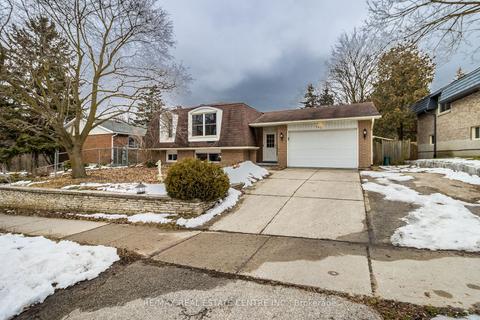 267 Southwood Dr, House detached with 3 bedrooms, 2 bathrooms and 3 parking in Kitchener ON | Card Image