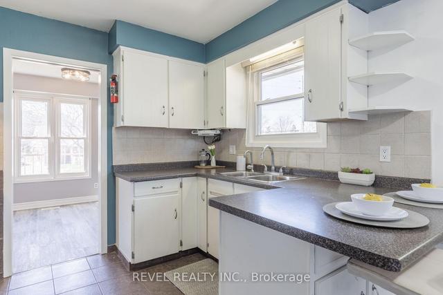 372 Niagara St, House detached with 3 bedrooms, 2 bathrooms and 8 parking in St. Catharines ON | Image 7