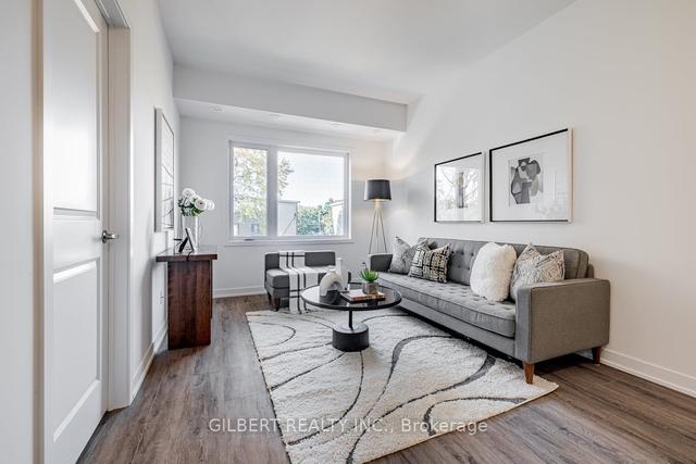 8 - 14 Marquette Ave, Townhouse with 3 bedrooms, 2 bathrooms and 1 parking in Toronto ON | Image 25
