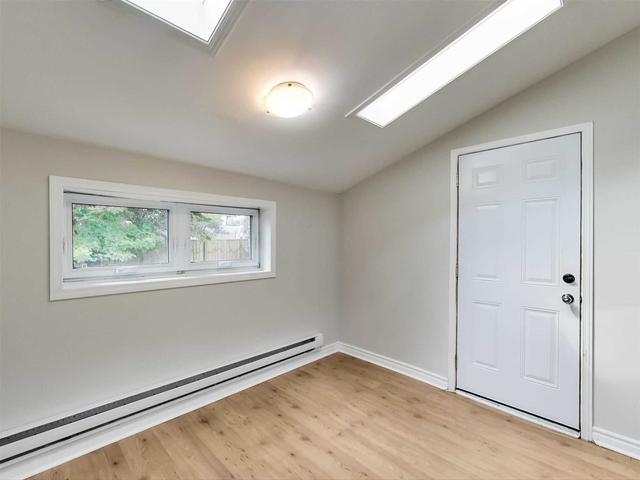 594 Indian Grve, House attached with 3 bedrooms, 2 bathrooms and 0 parking in Toronto ON | Image 29