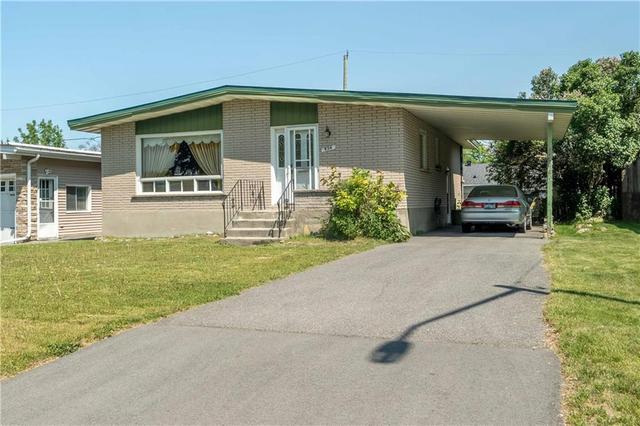 434 Beach Avenue, House detached with 3 bedrooms, 1 bathrooms and 3 parking in Cornwall ON | Image 1