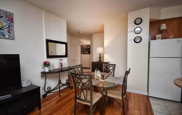 504 - 11121 Yonge St, Condo with 2 bedrooms, 2 bathrooms and 1 parking in Richmond Hill ON | Image 2
