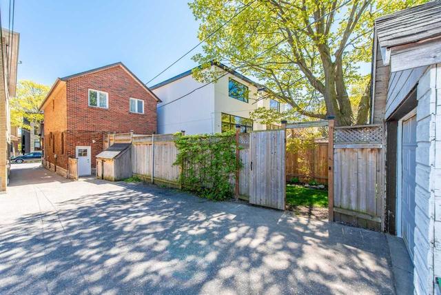 22 Fourth St, House detached with 3 bedrooms, 2 bathrooms and 3 parking in Toronto ON | Image 25