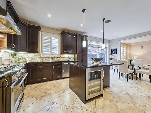 823 Wingarden Cres, House detached with 4 bedrooms, 5 bathrooms and 4 parking in Pickering ON | Image 7