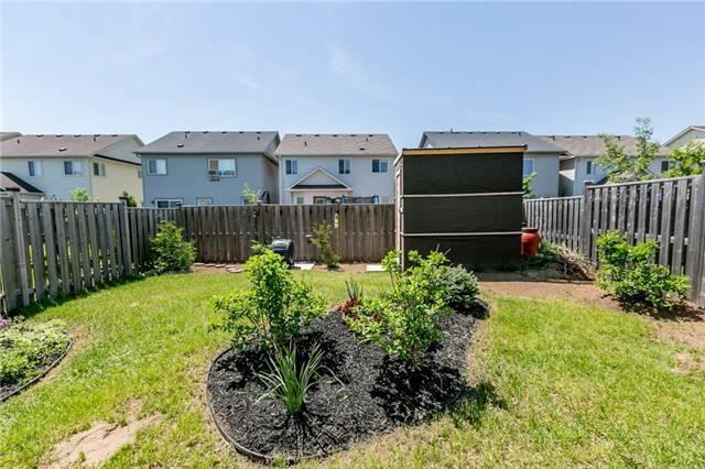 70 Admiral Cres, House attached with 3 bedrooms, 3 bathrooms and 2 parking in Essa ON | Image 18
