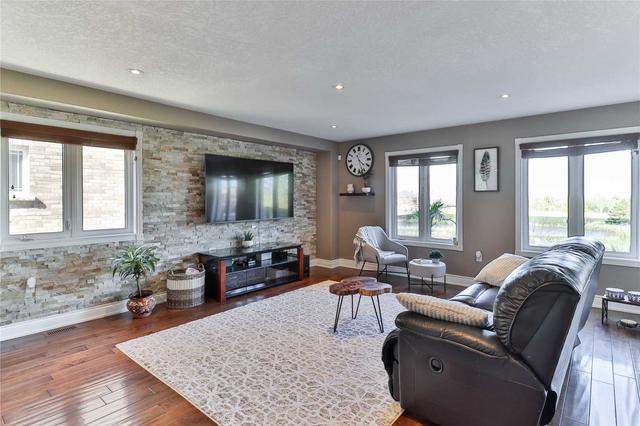 23 Meadowview Dr, House detached with 4 bedrooms, 4 bathrooms and 4 parking in Bradford West Gwillimbury ON | Image 38