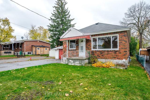 831 Barnardo Ave, House detached with 3 bedrooms, 1 bathrooms and 5 parking in Peterborough ON | Image 23