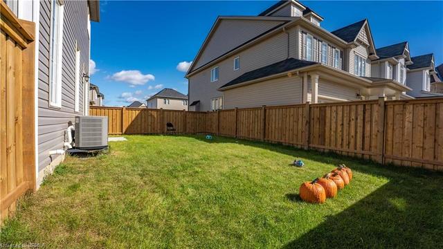 162 Munro Circle, House detached with 4 bedrooms, 2 bathrooms and 4 parking in Brantford ON | Image 29