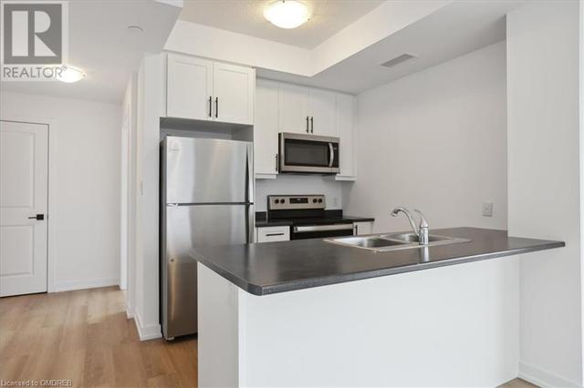 423 - 470 Dundas Street E, Condo with 2 bedrooms, 1 bathrooms and 1 parking in Hamilton ON | Image 8