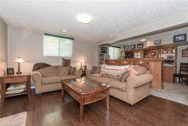 35 Nelson Ave, House detached with 3 bedrooms, 2 bathrooms and 5 parking in Kitchener ON | Image 16