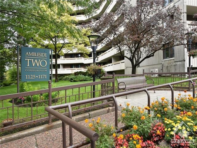 2202 - 1171 Ambleside Drive, Condo with 2 bedrooms, 1 bathrooms and 1 parking in Ottawa ON | Image 2