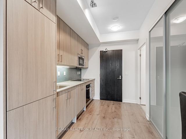 1202 - 297 College St, Condo with 1 bedrooms, 1 bathrooms and 0 parking in Toronto ON | Image 2