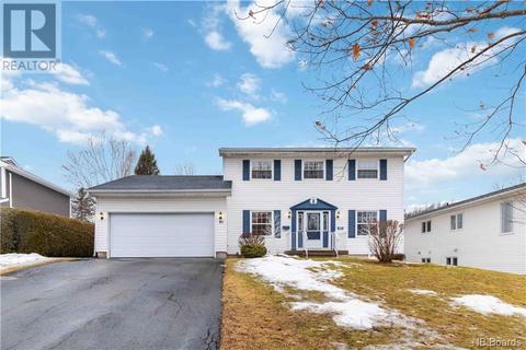 97 Hearne Street, House detached with 6 bedrooms, 2 bathrooms and null parking in Fredericton NB | Card Image