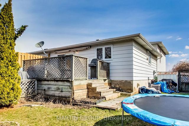 1480 Epping Crt, House semidetached with 3 bedrooms, 2 bathrooms and 8 parking in Burlington ON | Image 30