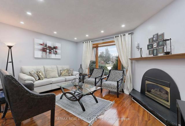 6935 Cherbourg Gdns, House semidetached with 3 bedrooms, 3 bathrooms and 7 parking in Mississauga ON | Image 40