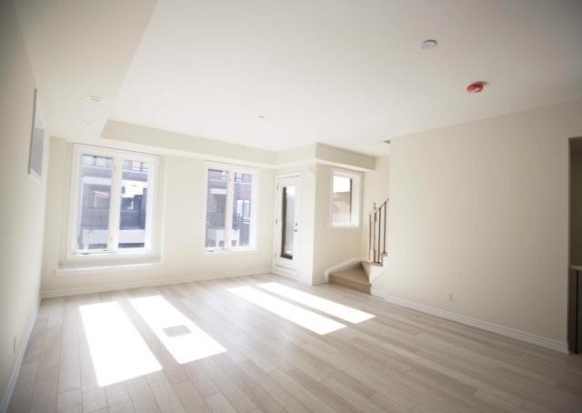 th #71 - 130 Twenty Fourth St, Townhouse with 2 bedrooms, 3 bathrooms and 1 parking in Toronto ON | Image 4