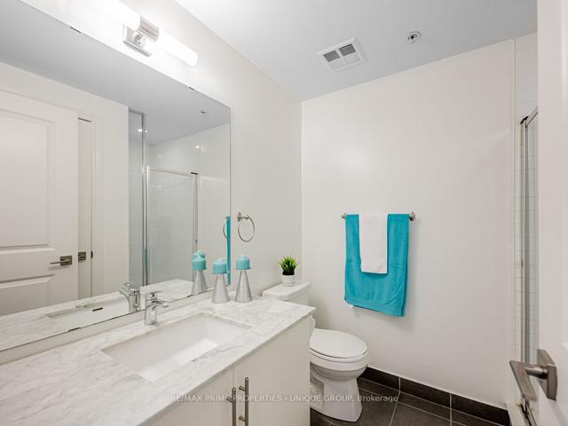 519 - 23 Glebe Rd W, Condo with 2 bedrooms, 2 bathrooms and 1 parking in Toronto ON | Image 8