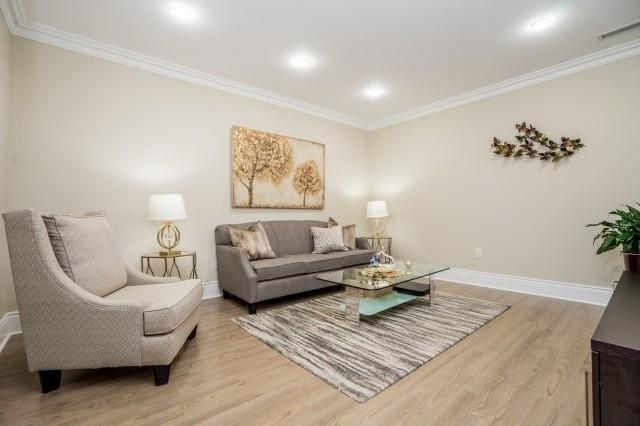 Th1 - 500 Doris Ave, Townhouse with 3 bedrooms, 3 bathrooms and 3 parking in Toronto ON | Image 8