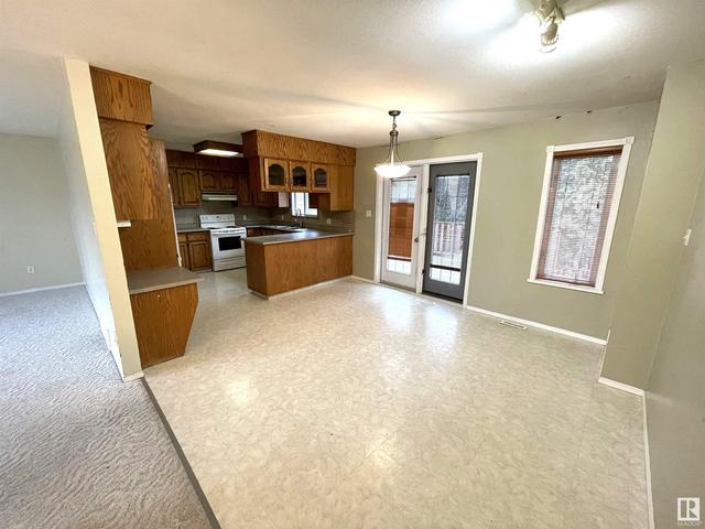 4016 41 Avenue, House detached with 5 bedrooms, 3 bathrooms and null parking in Bonnyville AB | Image 9