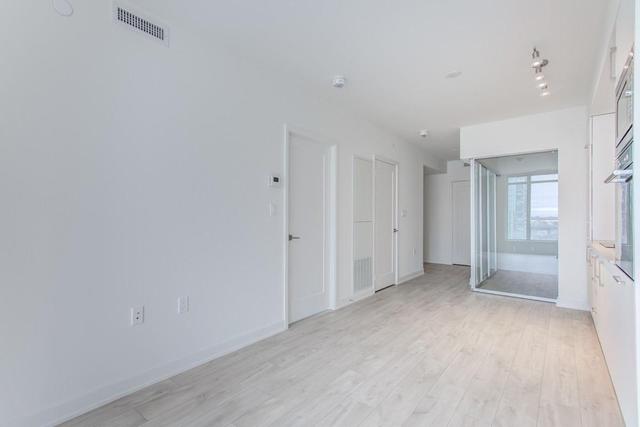 503E - 576 Front St W, Condo with 2 bedrooms, 2 bathrooms and null parking in Toronto ON | Image 6