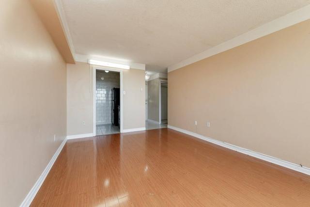 612 - 200 Lotherton Ptwy, Condo with 2 bedrooms, 1 bathrooms and 1 parking in Toronto ON | Image 2