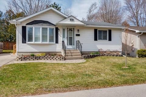 284 Jeff Smith Crt, Newmarket, ON, L3Y8C5 | Card Image