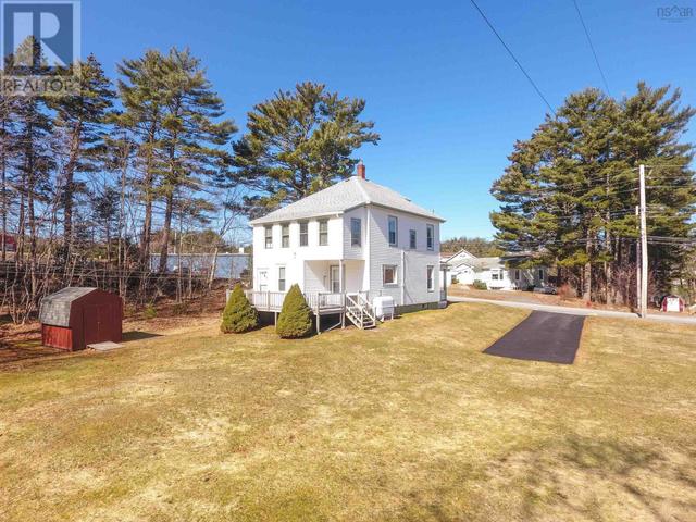 89 Clairmont Street, House detached with 3 bedrooms, 1 bathrooms and null parking in Mahone Bay NS | Image 2