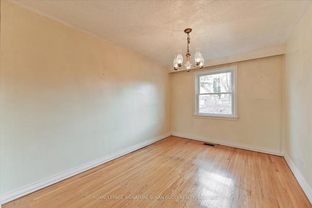 40 Holland Ave, House detached with 3 bedrooms, 2 bathrooms and 2 parking in Toronto ON | Image 4