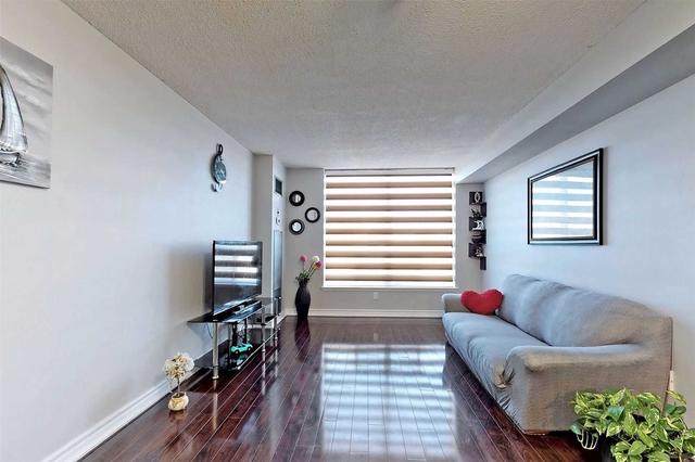 910 - 410 Mclevin Ave, Condo with 2 bedrooms, 2 bathrooms and 1 parking in Toronto ON | Image 7