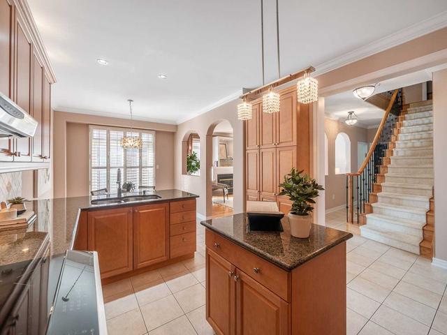 19 Basie Gate, House detached with 4 bedrooms, 5 bathrooms and 4 parking in Vaughan ON | Image 4