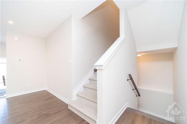 279 Falsetto Street, Townhouse with 3 bedrooms, 3 bathrooms and 3 parking in Ottawa ON | Image 14