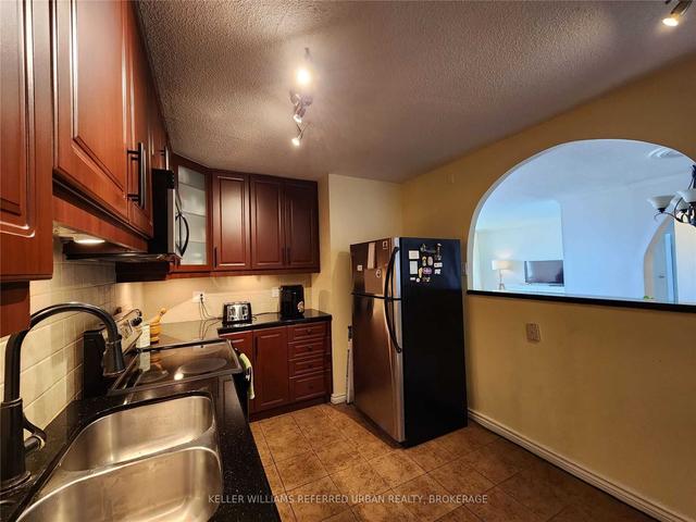 1812 - 50 Mississauga Valley Blvd, Condo with 3 bedrooms, 2 bathrooms and 2 parking in Mississauga ON | Image 10
