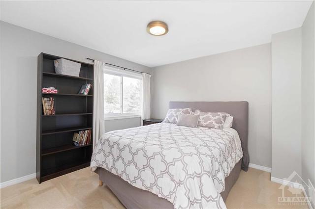 321 Knudson Drive, Townhouse with 3 bedrooms, 3 bathrooms and 3 parking in Ottawa ON | Image 15
