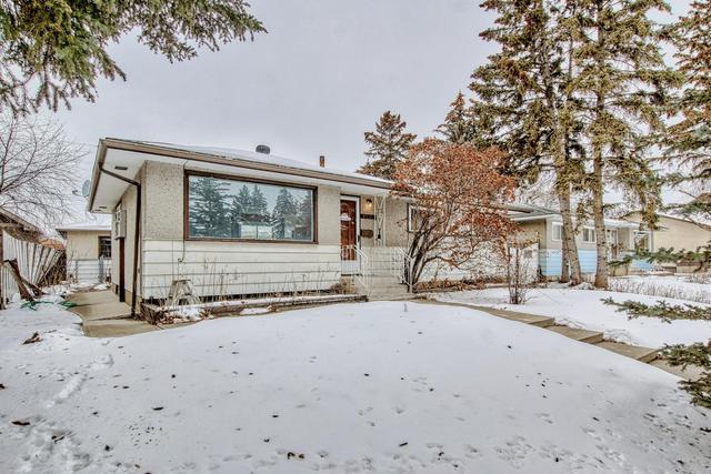 9203 Fairmount Drive Se, House detached with 4 bedrooms, 2 bathrooms and 2 parking in Calgary AB | Image 1