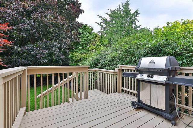 8 Weetwood St, House detached with 3 bedrooms, 4 bathrooms and 4 parking in Toronto ON | Image 33