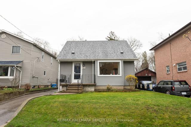61 Dolphin Dr, House detached with 2 bedrooms, 2 bathrooms and 4 parking in Toronto ON | Image 12